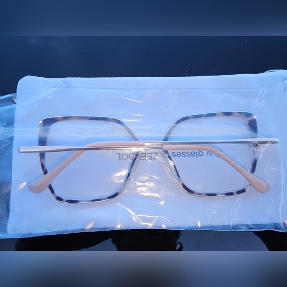 NEW STYLISH LARGE FRAME CLEAR GLASSES - Picture 10 of 10